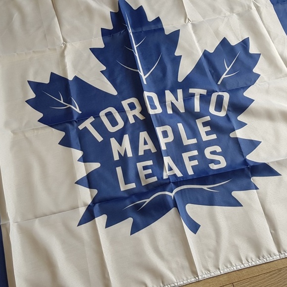 Toronto Maple Leafs Canada Flag - Picture 3 of 7